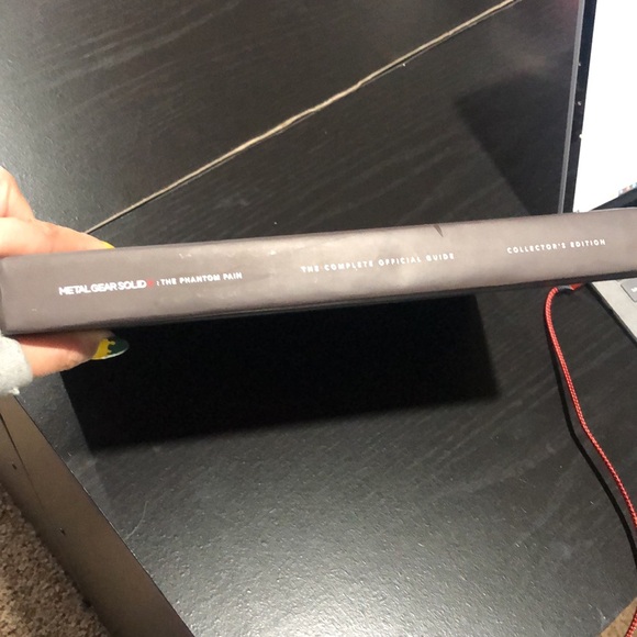 Metal Gear Solid V The Phantom Pain The Complete Official Guide hardcover book - Picture 2 of 11